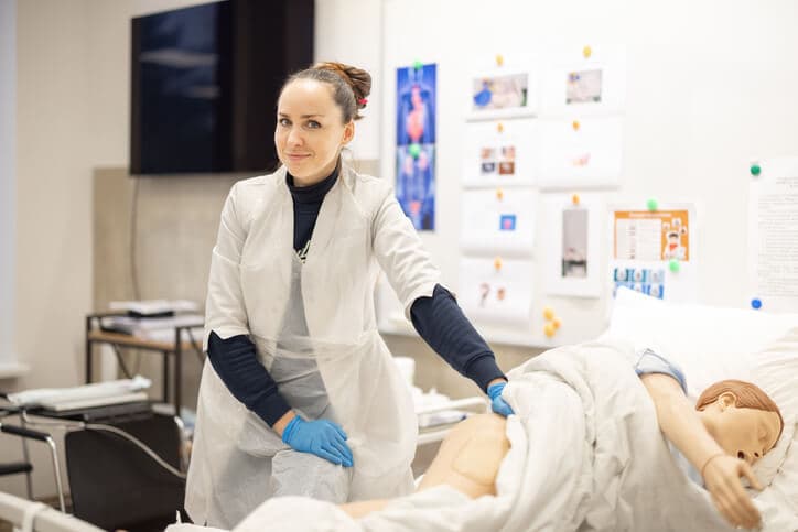 LPN Training Courses for Seniors: A Practical Guide to Program Options, Costs, Eligibility, and Accredited Pathways